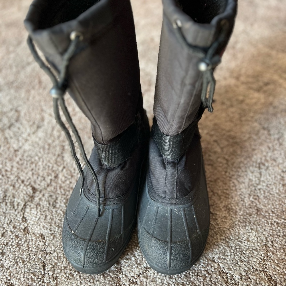 Ozark Trail Black Winter Boots with red Logo Accents - Picture 3 of 4